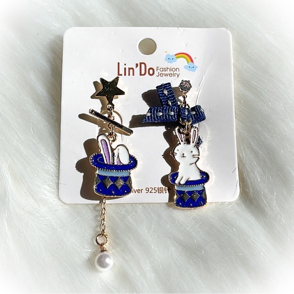 💕Fun Novelty Earrings Magician Rabbit & Hat💕 - Picture 3 of 4